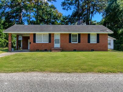 Photo 1 of 10 : 515 Ives Street