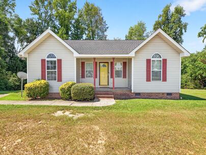 Photo 1 of 23 : 368 Huson Circle