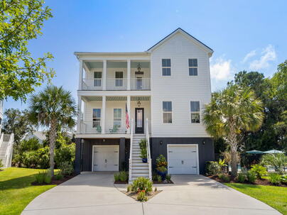 Photo 1 of 25 : 1436 Sheepshead Lane