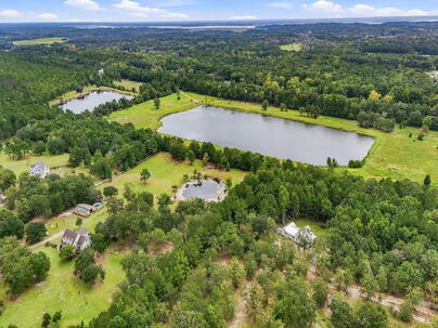 Photo 1 of 20 : 5527 Elliott Estates Road