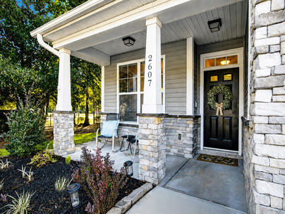 Photo 1 of 25 : 2607 Lohr Drive