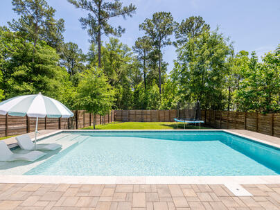Photo 1 of 25 : 1055 Harriman Lane