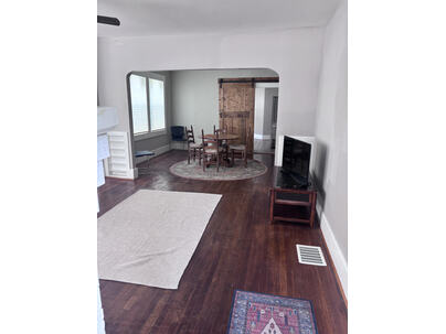 Photo 1 of 8 : 292 Treadwell Street