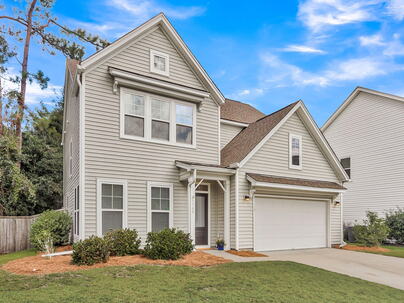 Photo 1 of 25 : 1560 Thoroughbred Boulevard