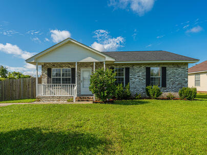Photo 1 of 25 : 1326 Lawton Court