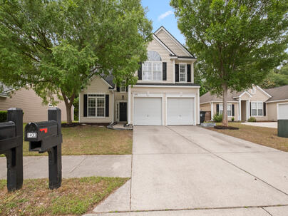 Photo 1 of 25 : 1432 Water Edge Drive