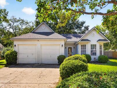 Photo 1 of 25 : 105 Blackwalnut Drive