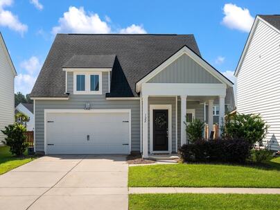 Photo 1 of 25 : 122 Woodland Oak Way