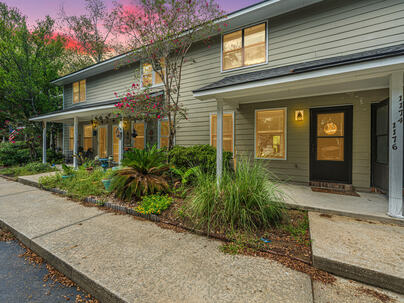 Photo 1 of 25 : 1176 Julian Clark Road
