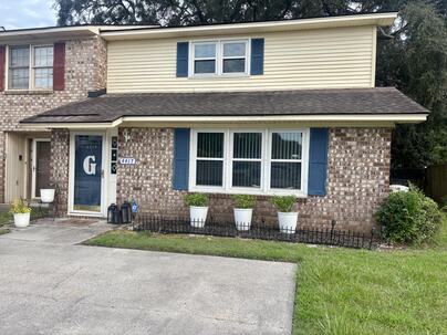 Photo 1 of 25 : 4417 Shirley Drive