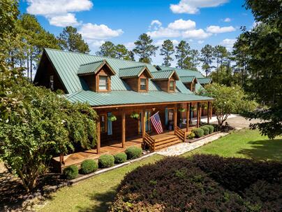 Photo 1 of 25 : 1084 Farnum Road
