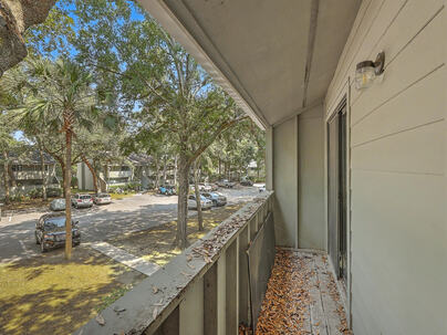 Photo 1 of 25 : 1203 Village Creek Lane, #4