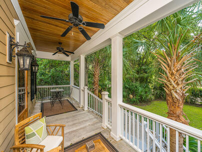 Photo 1 of 25 : 7759 Edingsville Beach Road