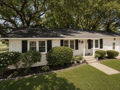 Photo 1 of 14 : 4228 Oakridge Drive