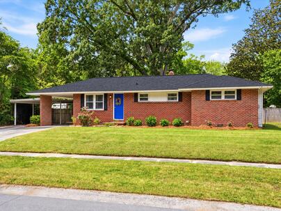 Photo 1 of 25 : 2638 Dellwood Avenue