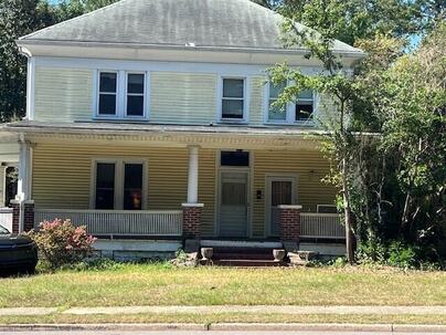 Photo 1 of 1 : 1757 Broughton Street