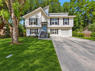 Photo 1 of 25 : 2730 Cordwainer Court