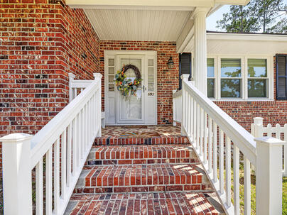 Photo 1 of 25 : 1793 Forest Drive