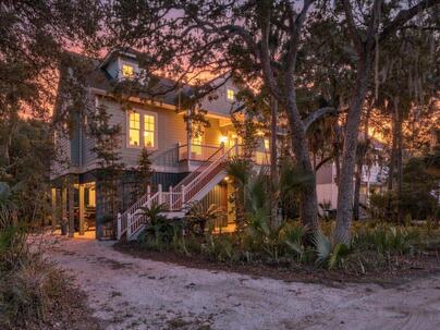 Photo 1 of 25 : 706 Sandpiper Ridge Road