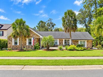 Photo 1 of 25 : 2204 Forest Lakes Boulevard