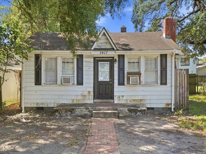 Photo 1 of 5 : 3427 Navajo Street