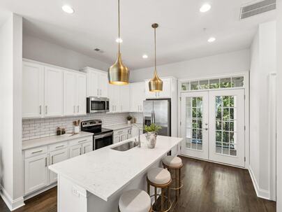 Photo 1 of 25 : 656 Coleman Boulevard, #Unit 707