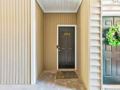 Photo 1 of 22 : 1434 Belcourt Lane
