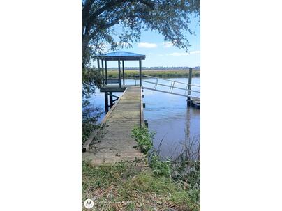 Photo 1 of 5 : 15771 Bennetts Point Road