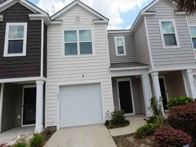 Photo 1 of 17 : 153 Rosefield Court