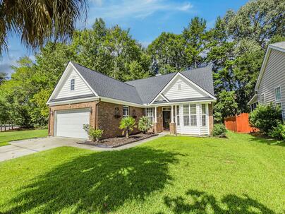 Photo 1 of 25 : 104 Carolinian Drive