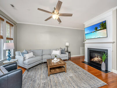 Photo 1 of 25 : 3676 Bagley Drive