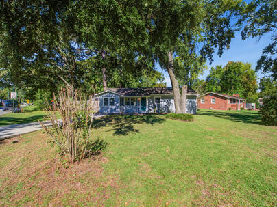 Photo 1 of 23 : 1021 Locksley Drive