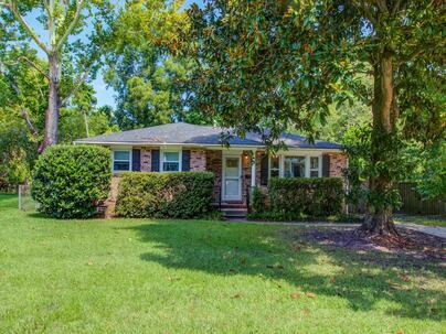 Photo 1 of 25 : 5251 Dolphin Street