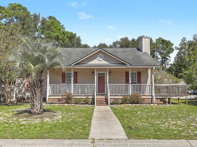 Photo 1 of 25 : 1186 Redbud Court