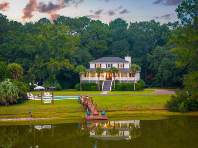 Photo 1 of 25 : 5616 Chaplins Landing Road