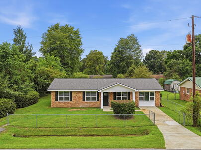 Photo 1 of 25 : 4409 Elderwood Drive