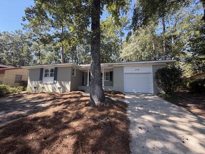 Photo 1 of 23 : 302 Partridge Circle