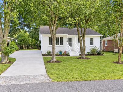 Photo 1 of 16 : 314 Adeline Drive