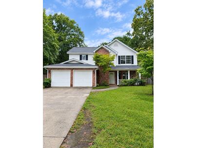 Photo 1 of 11 : 104 Bonneau Court