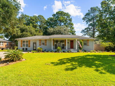 Photo 1 of 25 : 6010 Wedgewood Drive