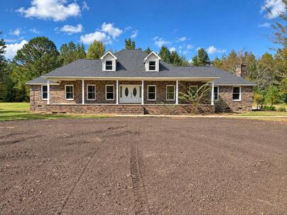 Photo 1 of 25 : 144 Bethlehem Road
