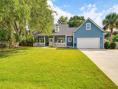 Photo 1 of 25 : 1040 Otter Circle