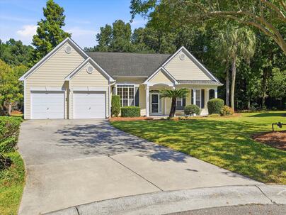 Photo 1 of 25 : 1396 Lakecrest Court