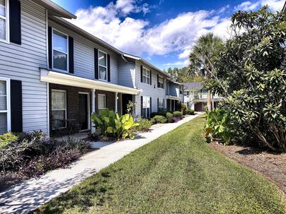 Photo 1 of 25 : 2494 Etiwan Avenue, #Unit 9j
