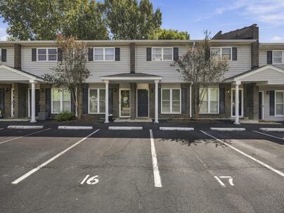 Photo 1 of 23 : 1713 Boone Hall Drive, #Unit 1079
