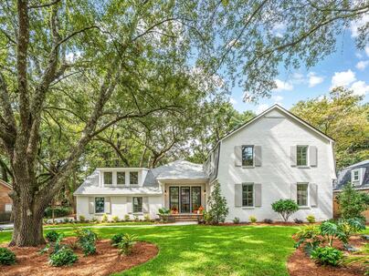 Photo 1 of 25 : 810 Creekside Drive