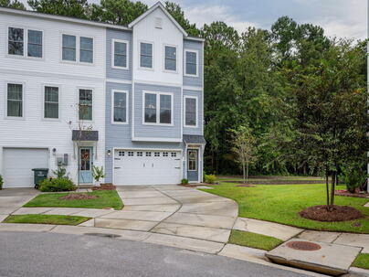 Photo 1 of 20 : 2008 Callaway Circle