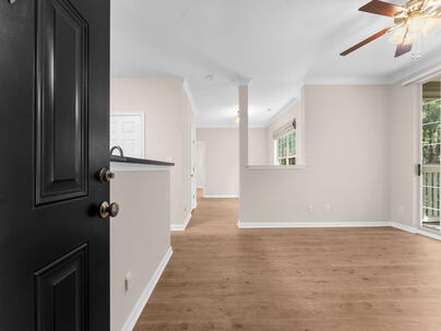Photo 1 of 25 : 1600 Long Grove Drive, #1622