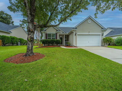 Photo 1 of 25 : 110 Cabrill Drive