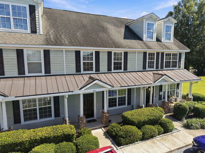 Photo 1 of 20 : 905 Hemingway Circle